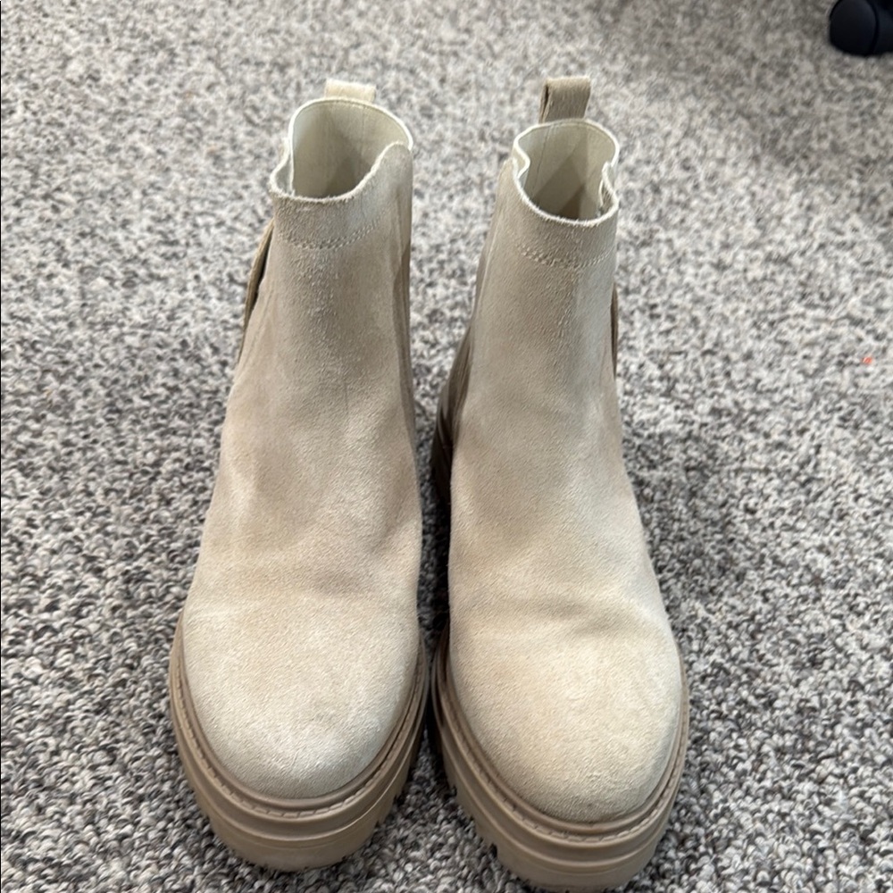 Steve Madden boots
